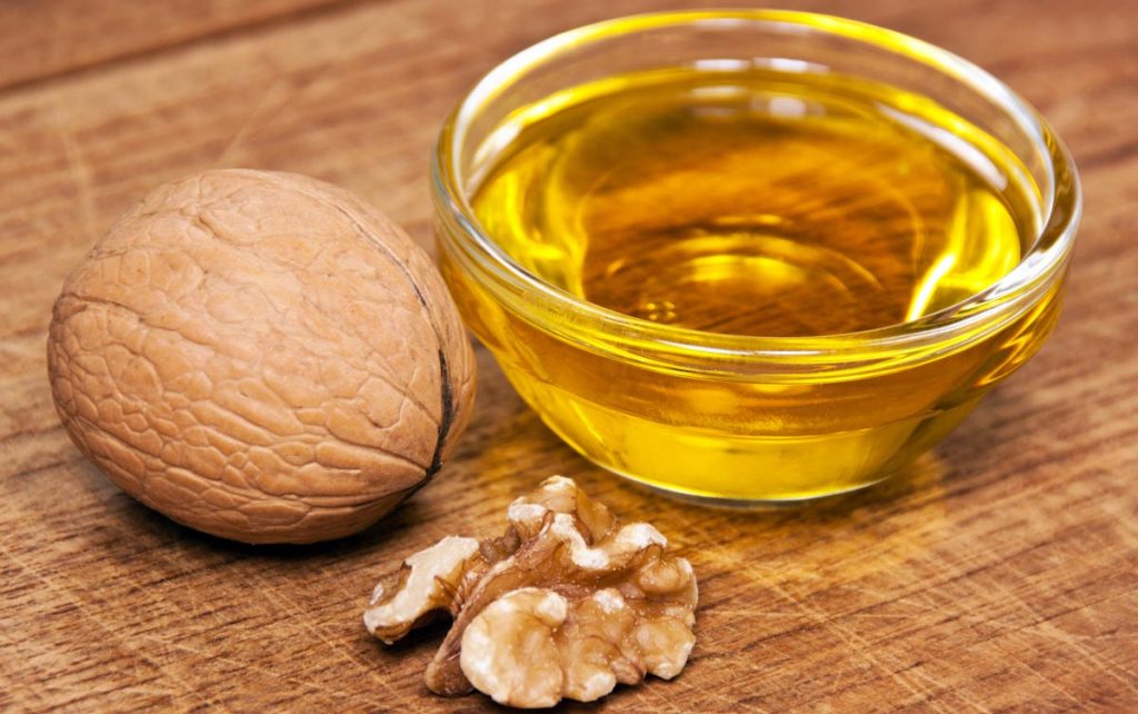 Польза и вред масла грецкого ореха, лечебные свойства Применение при разных заболеваниях, в косметологии и кулинарии
