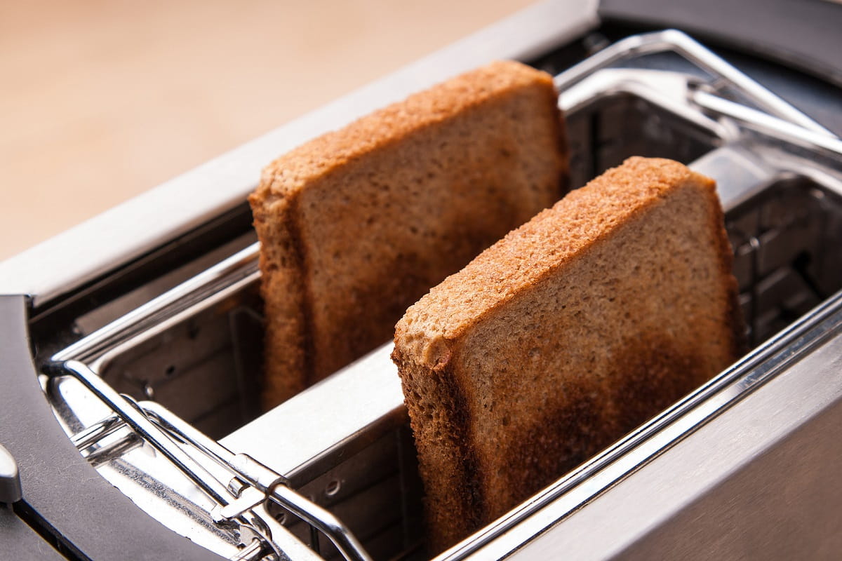 Хлеб тостовый: бжу (содержание белков, жиров, углеводов), калорийность, питательная ценность и польза