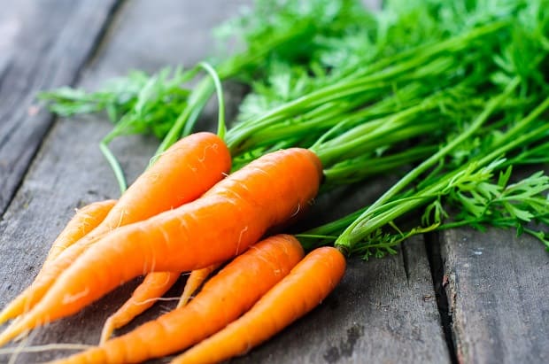 Морковь: состав, полезные свойства и противопоказания