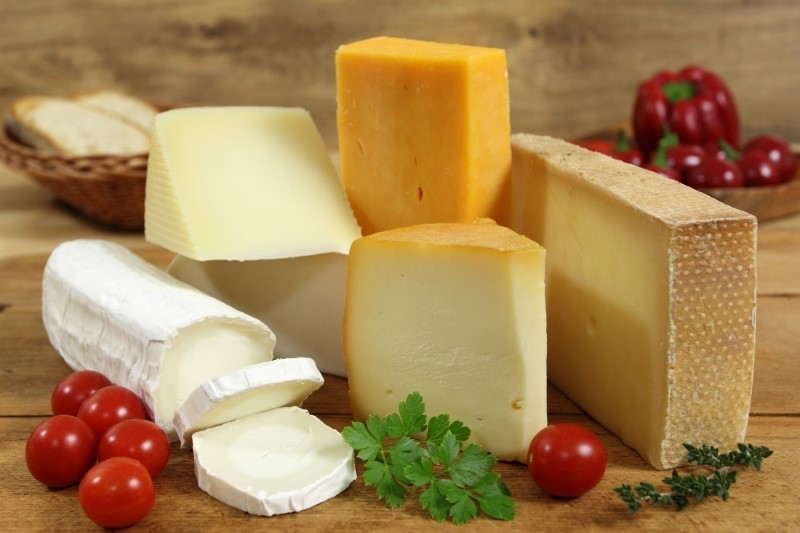 Голландский — состав, калорийность сыра, польза, вред, вино к сыру — cheezu