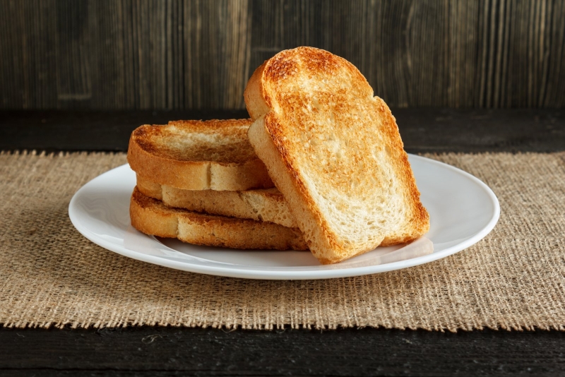 Полезное и вредное воздействие на организм хлеба из тостера Калорийность продукта Нормы потребления в сутки без негативных последствий для здоровья