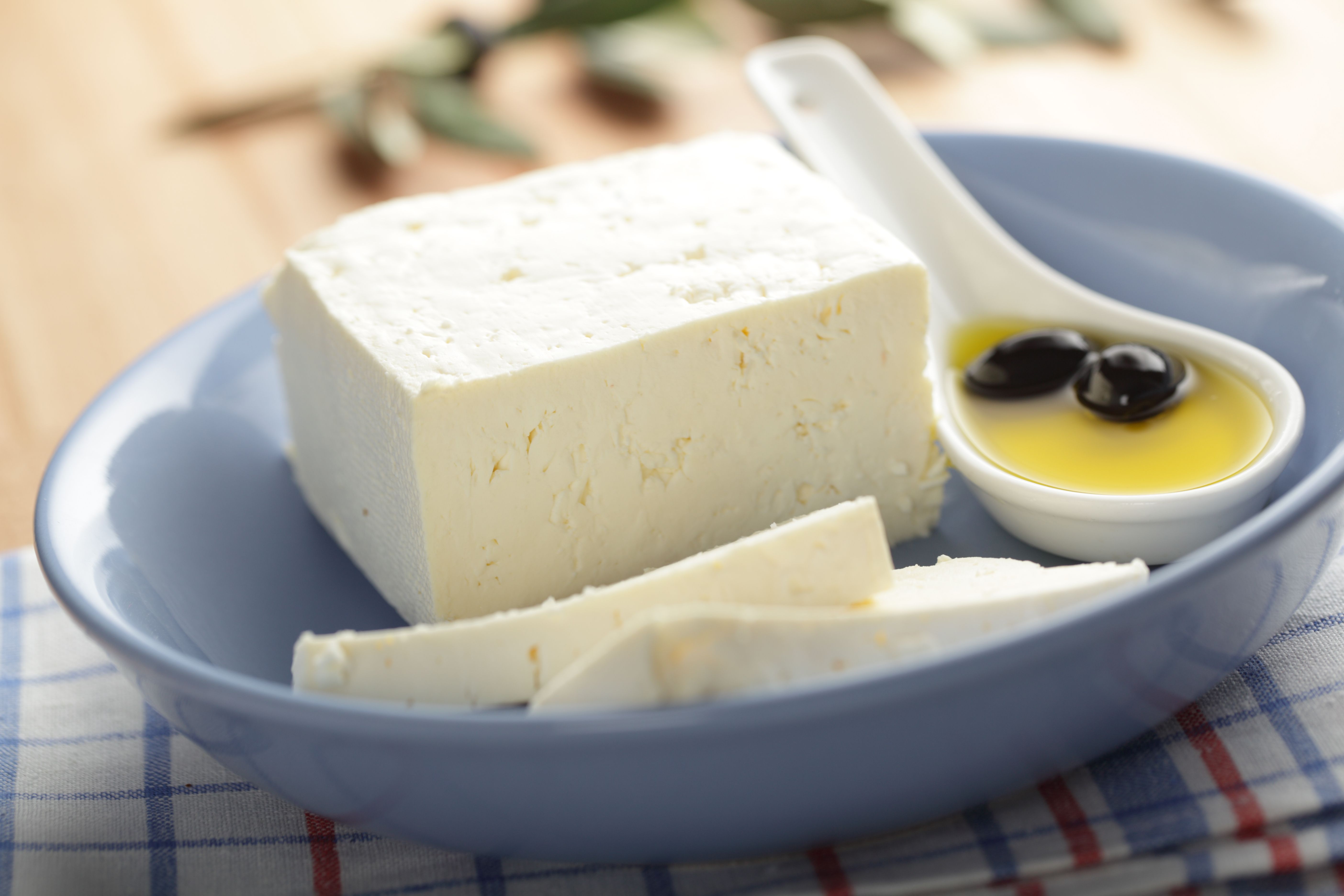 Сыр фета: описание сорта, польза и вред, как приготовить дома