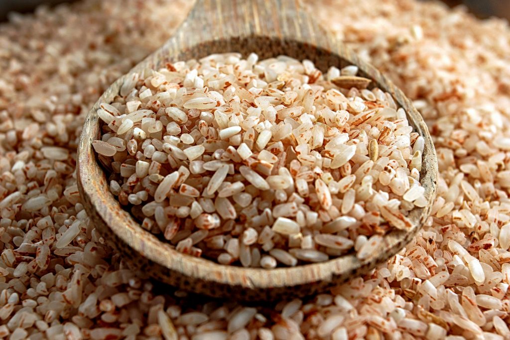 Бурый (коричневый) рис — в чём польза? гликемический индекс и состав углеводов