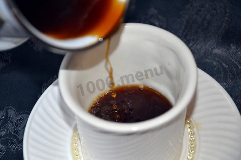 Как приготовить кофе с коньяком и как правильно его пить