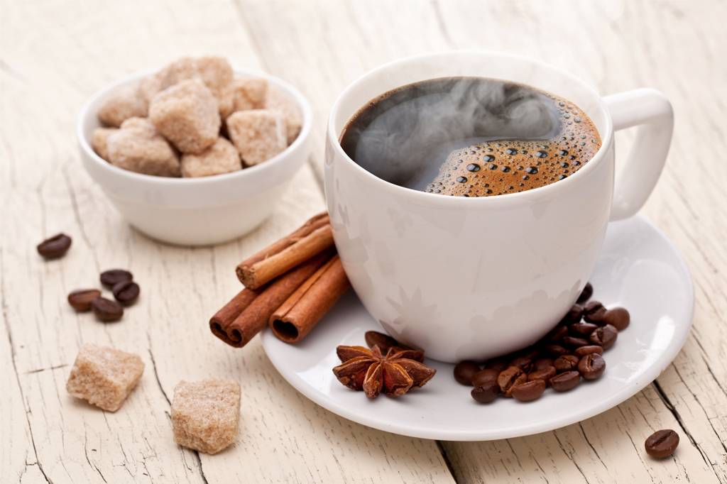 Растворимый кофе с корицей: правила и советы по приготовлению