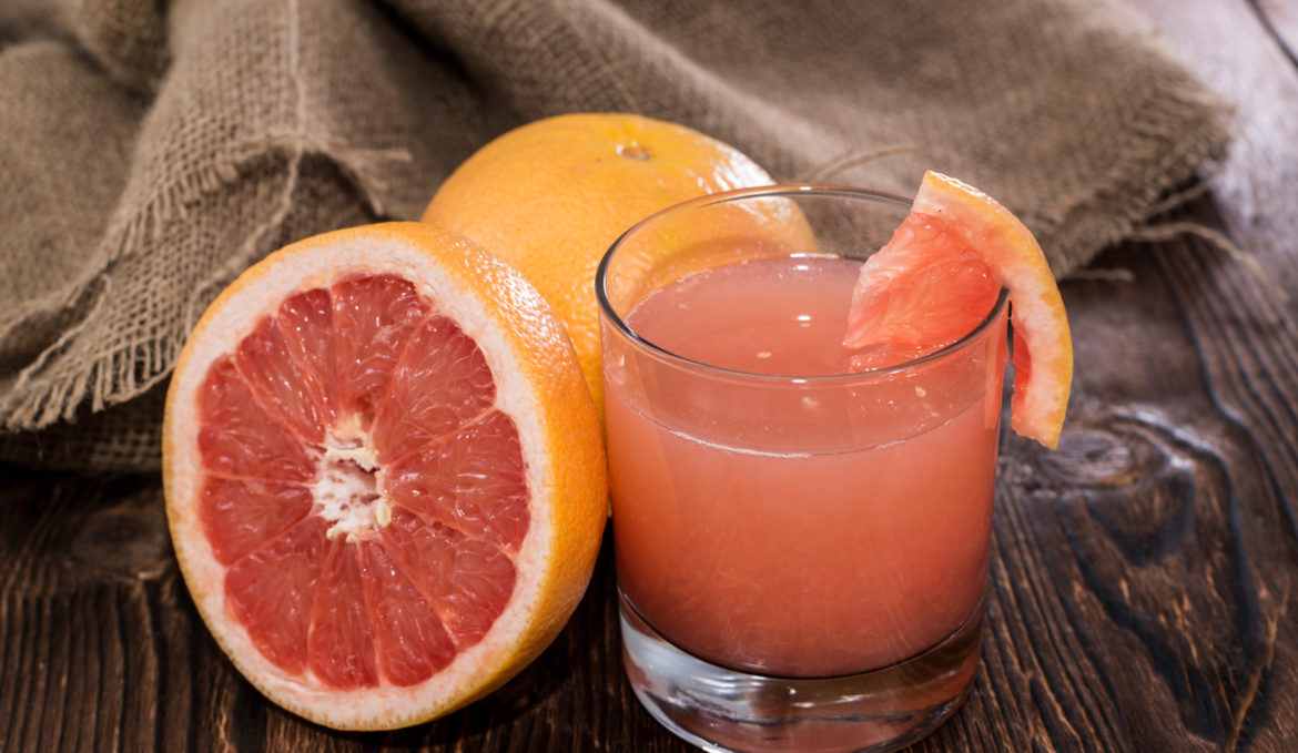 Грейпфрутовые и апельсиновые соки повышают риск меланомы