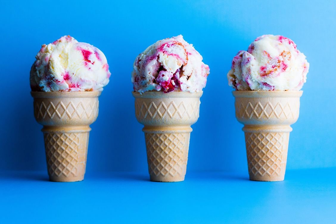 Калорийность мороженого разных видов и сортов. сколько калорий в мороженом сливочном, шоколадном, полезно ли оно сколько калорий в обычном мороженое