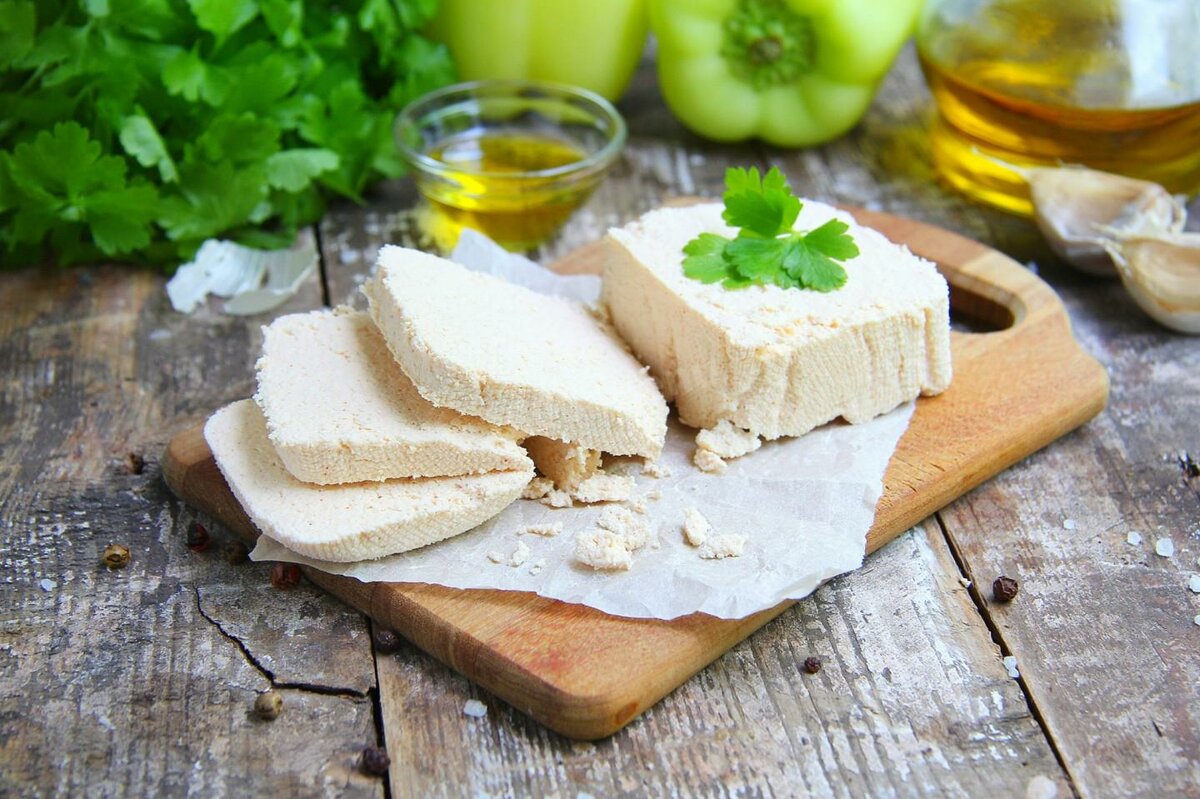 Сыр фетакса - полезные свойства и вред, калорийность и как готовить салаты, курицу, закуски и пироги пошагово
