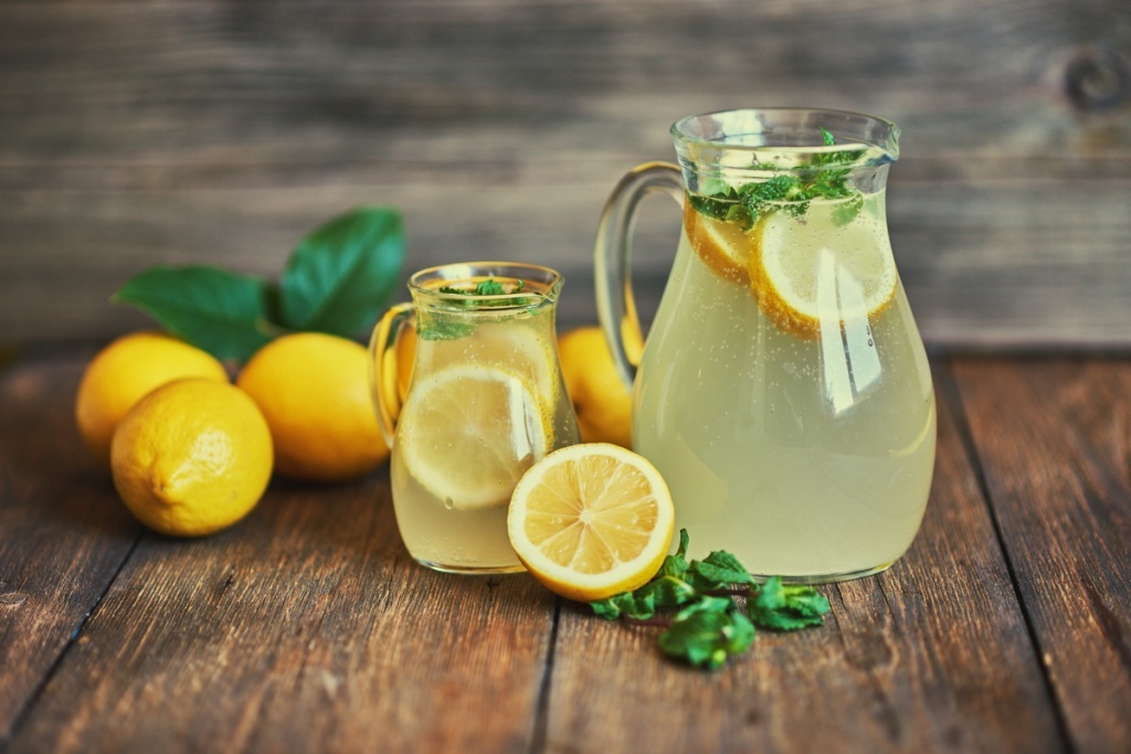 Всё про лимонад, его состав и полезные свойства, история возникновения и разновидности, интересные факты о лимонаде