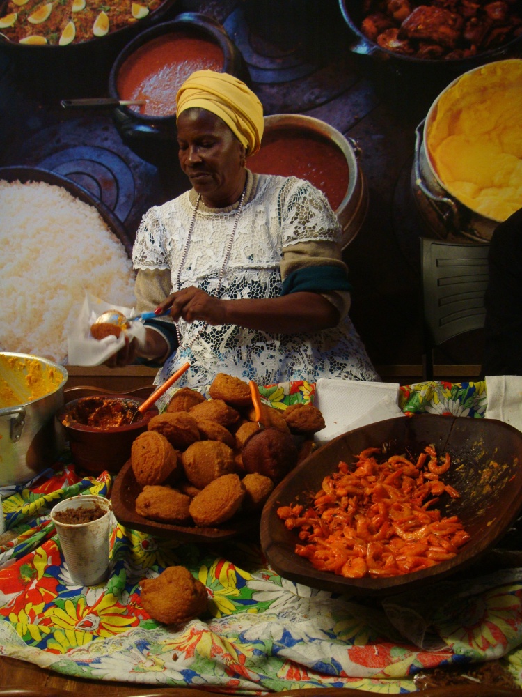 Описание традиционных продуктов и еды Бразилии, а также полезные и опасные свойства бразильской кухни и красочные фотографии блюд