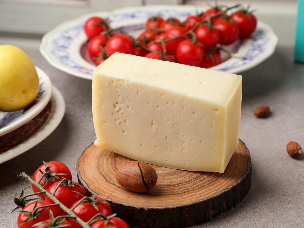 Калорийность сыр голландский. химический состав и пищевая ценность.
