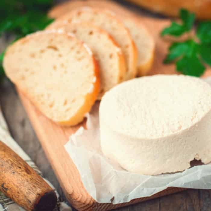 Козий сыр: польза и вред, рецепт в домашних условиях