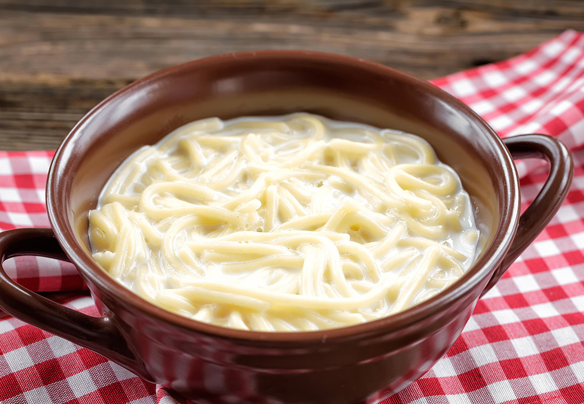 Молочная лапша: пошаговый рецепт на фото, как сварить жидкий суп